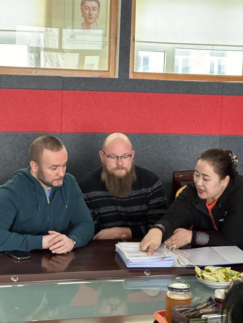 Унгарын Сегедийн Их Сургуулийн судлаач мэргэжилтнүүд ажиллаж байна